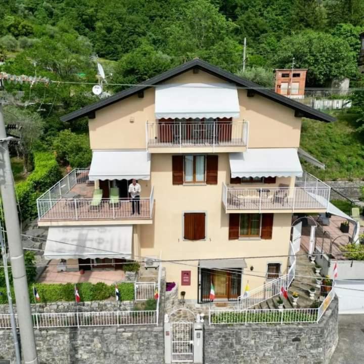 B&B-Foresteria Casa Della Musica Lake Como Mandello del Lario Exterior photo